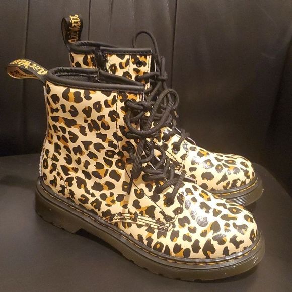 SOLD!! DR. MARTENS Leopard Print Boots Kid's - Size 2 - Picture 1 of 10